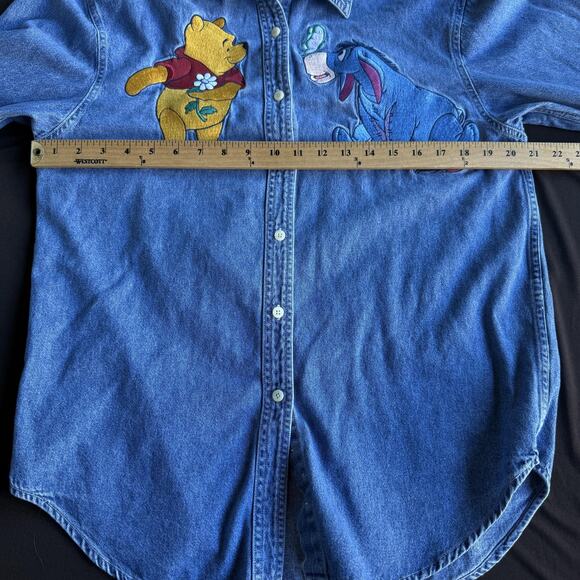 Vintage Disney Denim Shirt Womens Medium Winnie the Pooh Eeyore Embroidered 90s - Picture 7 of 8